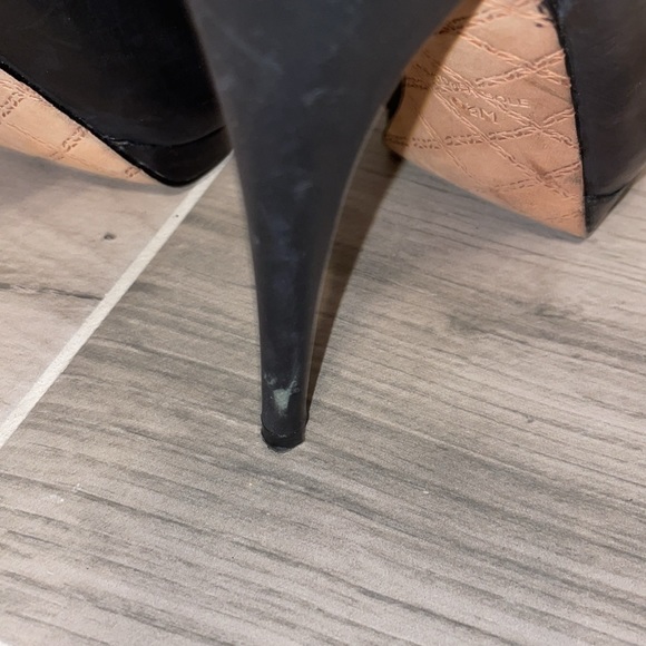 L.A.M.B heels - Picture 5 of 10